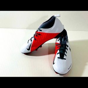 Nike Phantom Vision Club DF Soccer cleats